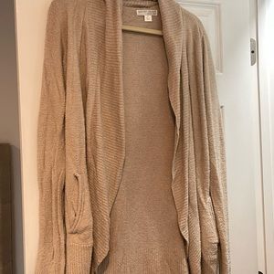 Barefoot dreams medium cream sweater